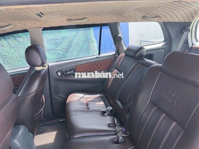 Toyota Innova E 2013 Số sàn màu Bạc