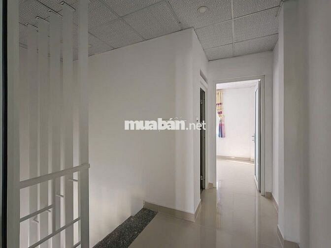 Nhà Đẹp SHR _ Mua vào ở luôn_  Đường Nhựa 8m_KDC hiện hữu!