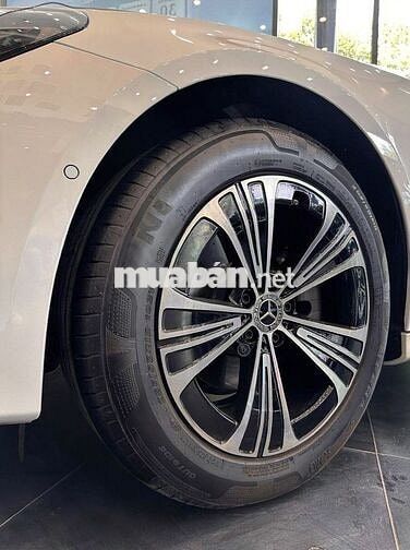 Mercedes-Benz E200 Avantgarde Trắng
