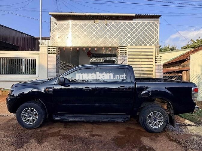 Ford Ranger XL 2020 2 cầu số sàn Đen