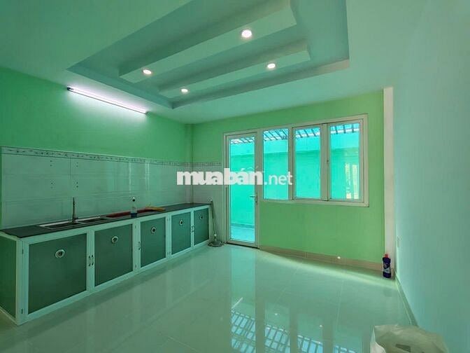 Nhà Đẹp SHR _ Mua vào ở luôn_  Đường Nhựa 8m_KDC hiện hữu!