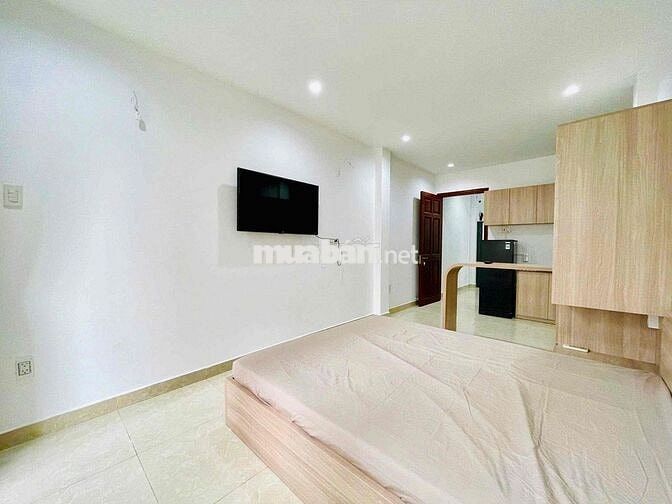 CHO THUÊ CĂN HỘ STUDIO BAN CÔNG TẠI TRUNG TÂM Q1