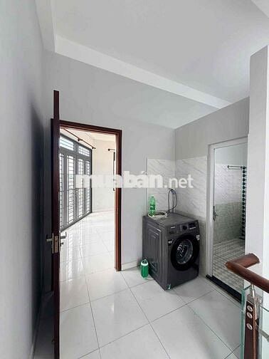 cho thuê nhà mới tinh sạch sẽ 1/ bình thành góc 2 mt hẻm sạch sẽ ở nga