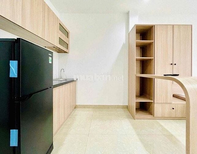 CHO THUÊ CĂN HỘ STUDIO BAN CÔNG TẠI TRUNG TÂM Q1