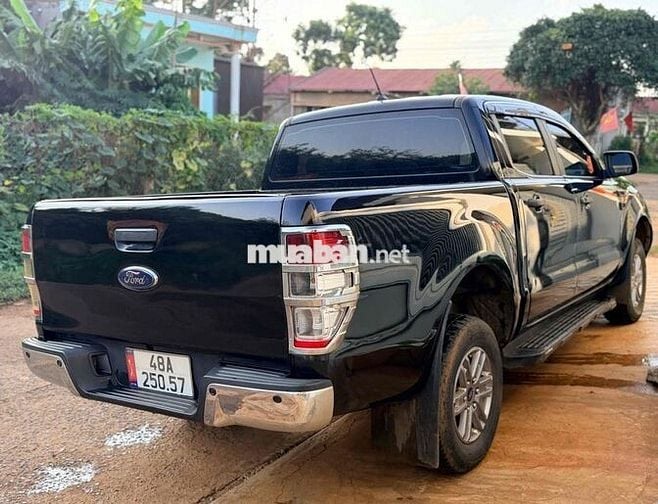 Ford Ranger XL 2020 2 cầu số sàn Đen