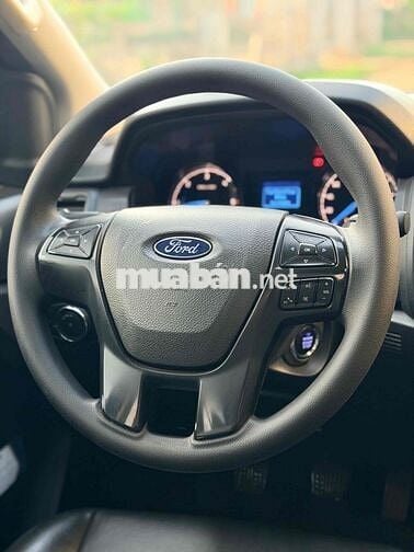 Ford Ranger XL 2020 2 cầu số sàn Đen