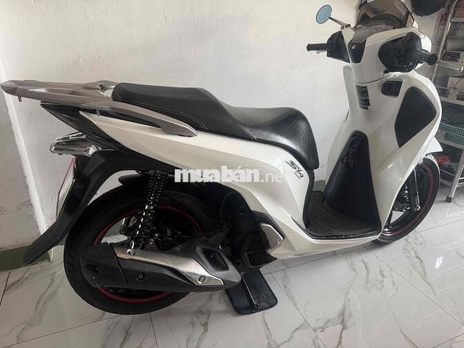 Honda SH 2017 Trắng 150cc. đi 20112 km