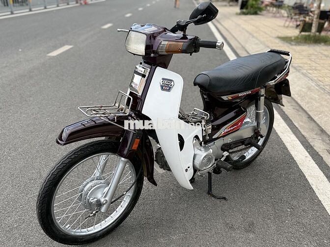 Dream dọn mới Máy móc êm ru full chức năng đẹp 98%