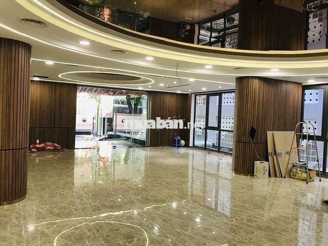 Siêu Hiếm Mặt Phố Nguyễn Du Q1 366m2 4 Tầng 449 Tỷ  Mặt Tiền 12m 400tr