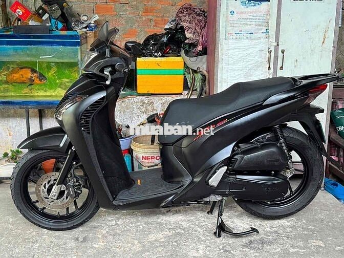 Sh150/2012 lên áo Ý chính chủ biển sài gòn