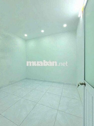 🔥 🔥 🔥nhà xây mới 1 lầu gần quận 7 gần chợ với trường học 🔥 🔥 🔥