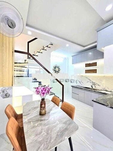 🔥 🔥 🔥nhà bán 2 lầu gần cầu Phú Xuân Huỳnh Tấn Phát 🔥 🔥 🔥