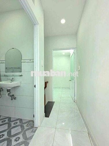 🔥 🔥 🔥nhà xây mới 1 lầu gần quận 7 gần chợ với trường học 🔥 🔥 🔥