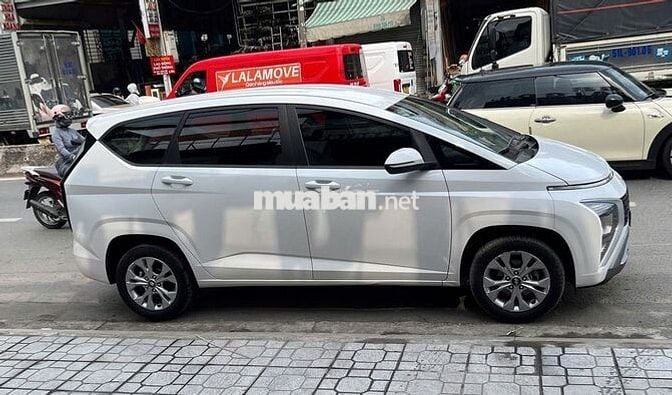 Hyundai Stargazer 2025 số tự động màu trắng