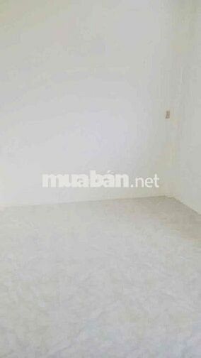 NHÀ GẦN CHỢ TRƯỜNG HỌC   2PN 2WC. ĐƯỜNG XE TẢI