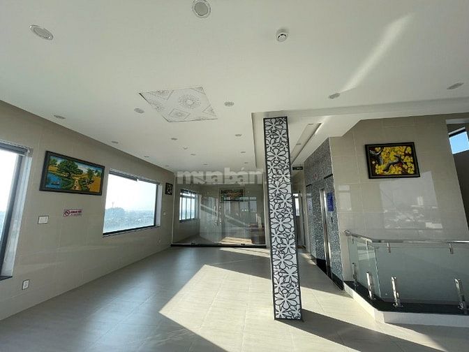 Mặt tiền tiện kinh doanh mở Văn Phòng, Ngân Hàng, Showroom