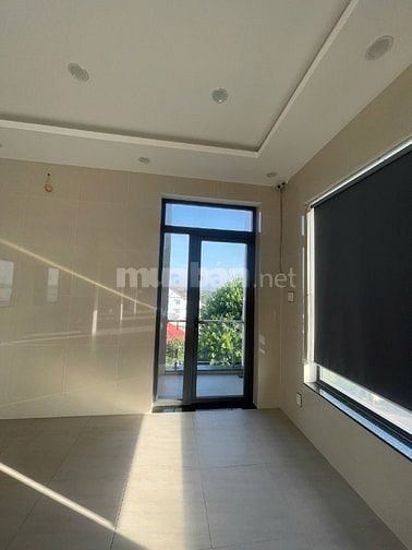 Mặt tiền tiện kinh doanh mở Văn Phòng, Ngân Hàng, Showroom