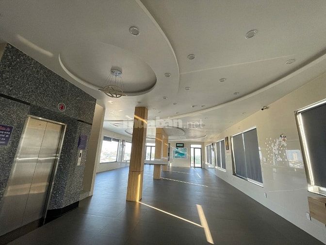 Mặt tiền tiện kinh doanh mở Văn Phòng, Ngân Hàng, Showroom