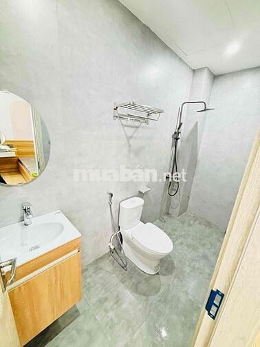 CHO THUÊ NHÀ ĐẸP SÂN VƯỜN MỚI 100% GẦN BIỂN HỒ NGHINH