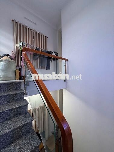 bán gấp nhà MT Nguyễn Đức Thiệu, T+2L+CC , Đất 174m2