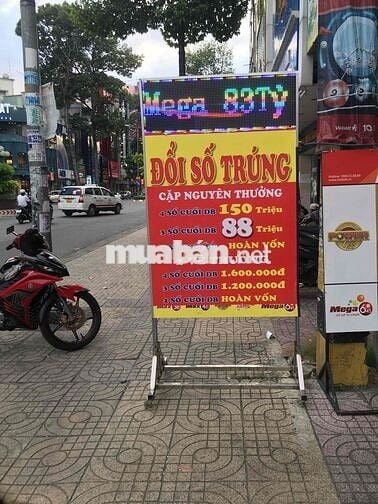 Tuyển nhân viên bán vé số.