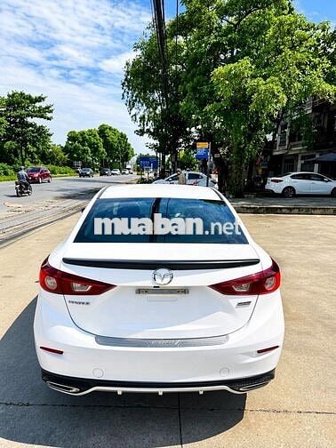 Mazda 3 1.5 AT 2015 Trắng