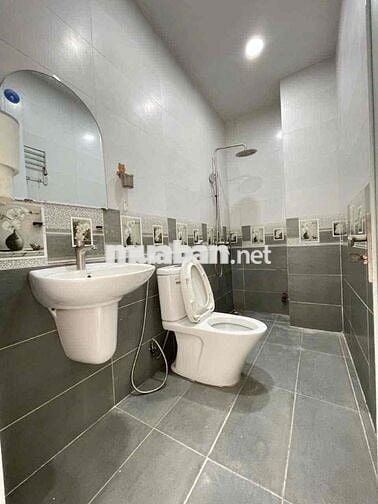 Nhà 3 Tầng Ngay Cầu Vượt Gò Dưa Hẻm Xe Hơi Sổ Riêng Hoàn Công Hơn 4 Ty