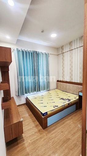 Chính Chủ bán căn hộ 69m² view hồ bơi, 2PN, 2WC full nội thất cao cấp