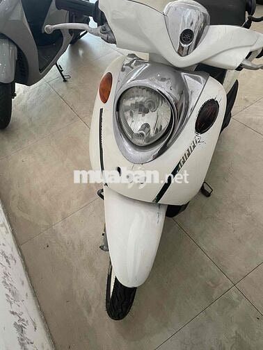 Yamaha Classico 113cc Trắng