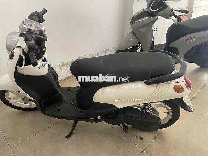 Yamaha Classico 113cc Trắng