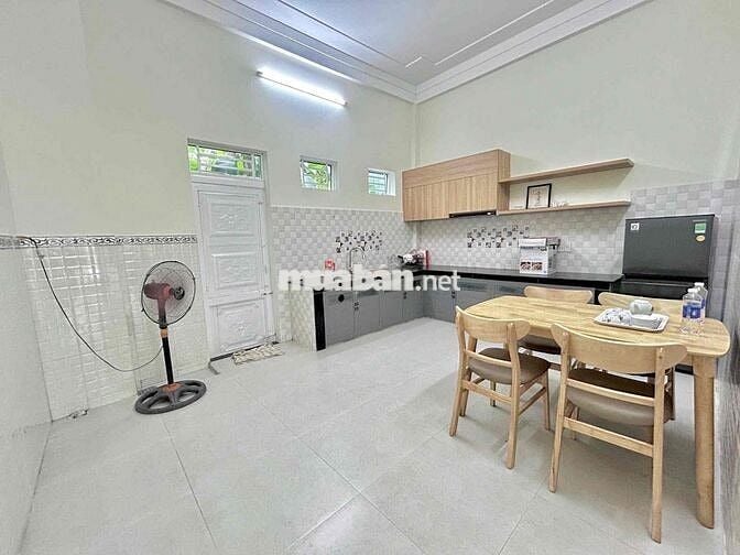 Cho Thuê nhà 3 tầng 4 phòng ngủ Tùng Thiện Vương