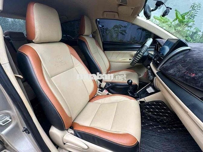 Toyota Vios 2017 E Số sàn Vàng cát
