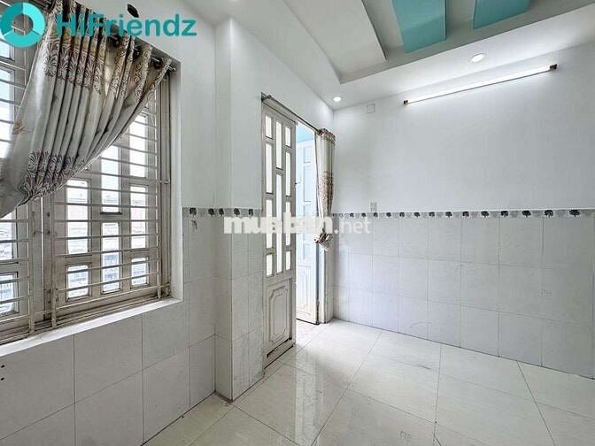 STUDIO BANCOL RIÊNG - GIÁ RẺ - NGAY BỐN XÃ - HỖ TRỢ CỌC - 7P HIU - VHU