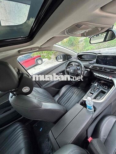 Peugeot 3008 2020 Đen 21.000km 5 chỗ