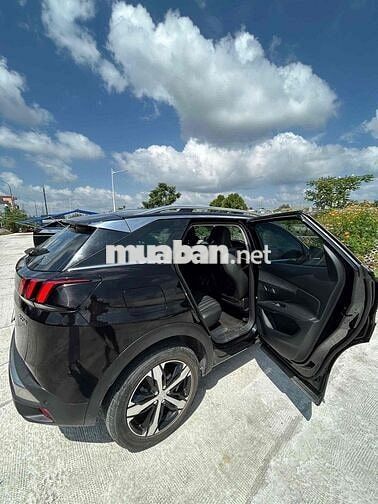 Peugeot 3008 2020 Đen 21.000km 5 chỗ
