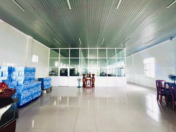 •	Bán gấp nhà mặt tiền đường ĐT 784, Xã Cầu Khởi, Tây Ninh, 6,9 tỷ, 91