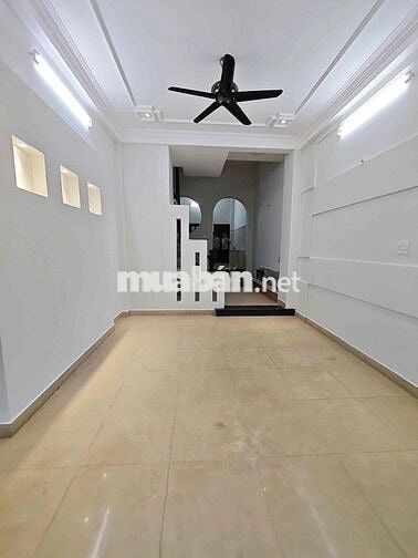 cho thuê nhà mặt tiền nội bộ đối diện công viên 5pn kdc Bình Phú