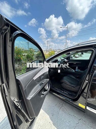 Peugeot 3008 2020 Đen 21.000km 5 chỗ