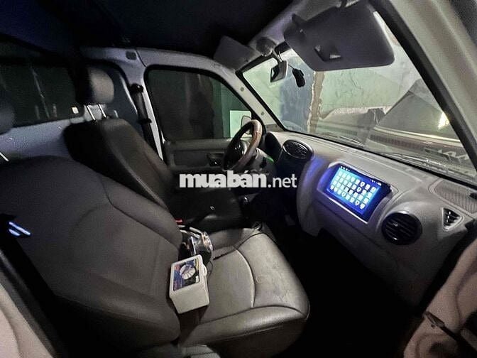 Thaco Towner Van 2S Trắng 2022