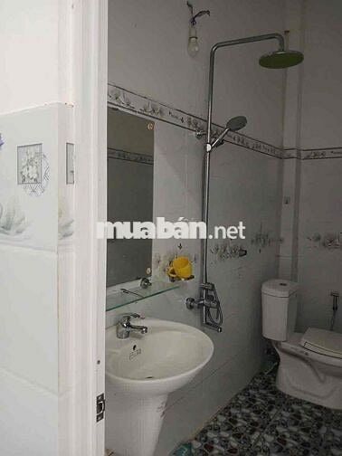 cho thuê nhà trệt có nội thất cơ bản