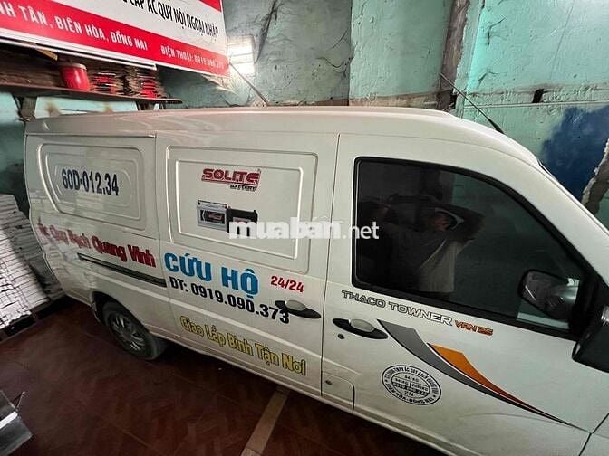 Thaco Towner Van 2S Trắng 2022
