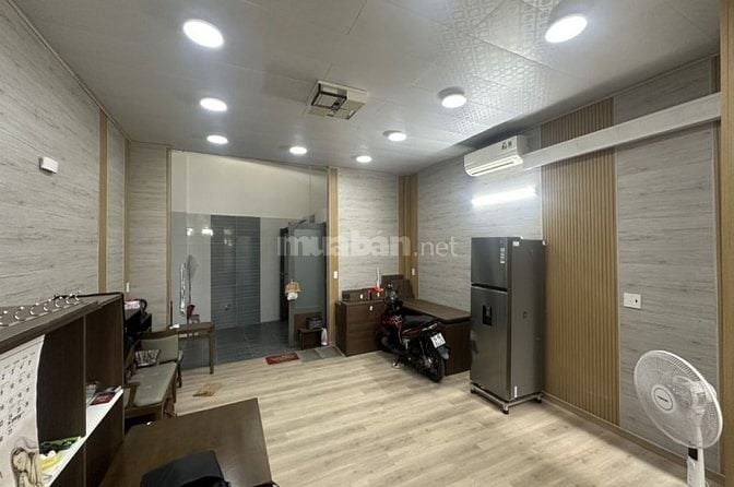 [T2686*] Nhà 1/ Tiện Xây 7 Tầng Ngay Sát Chợ Lạc Quang - Giá 8.x Tỷ