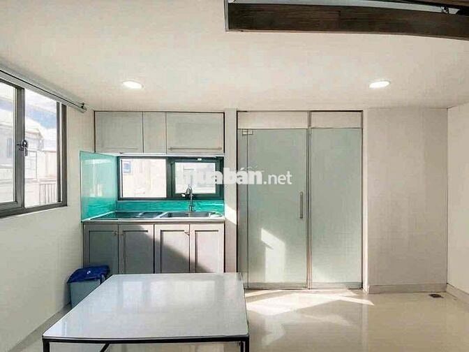 Duplex cửa sổ trời siêu thoáng cách TDTU và UFM 5-10p di chuyển