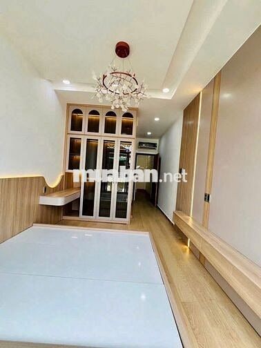BÁN NHÀ -Q3- CMT8 –5 TẦNG-THANG MÁY- SÂN THƯỢNG -8,99 T.Ỷ- KO LGQH