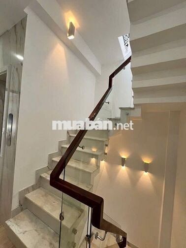 BÁN NHÀ -Q3- CMT8 –5 TẦNG-THANG MÁY- SÂN THƯỢNG -8,99 T.Ỷ- KO LGQH
