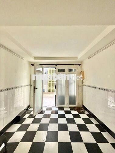 BÁN NHÀ -Q10- LÝ THÁI TỔ - HẺM LIÊN THÔNG - 4TẦNG-3 PN-(TL) 4,3x T.Ỷ