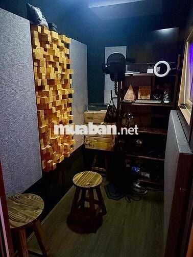 Nhượng lại phòng thu âm, sản xuất nhạc