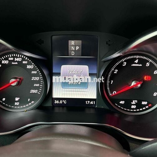Mercedes-Benz GLC 300 4Matic 2018 90000 km Đen