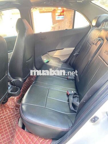 Hyundai i10 2020 Trắng 5 chỗ