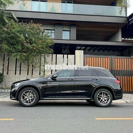 Mercedes-Benz GLC 300 4Matic 2018 90000 km Đen